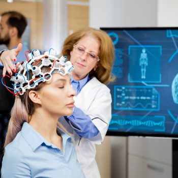 בדיקת EEG הינה בדיקת אלקטרואנצפלוגרם